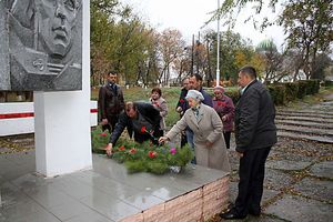 СОЛНЦУ И ВЕТРУ НАВСТРЕЧУ