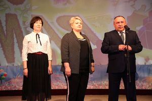 В день весны и труда